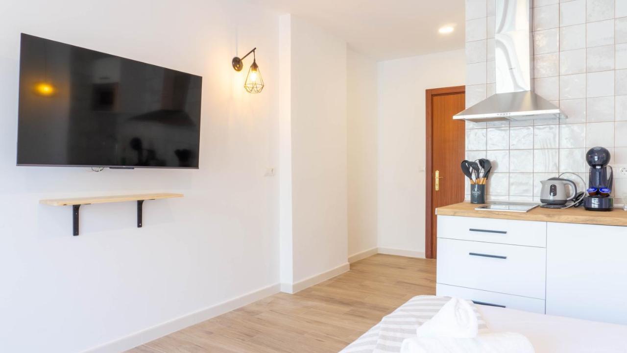 Apartment Carihuela Beach Malaga Torremolinos Kültér fotó