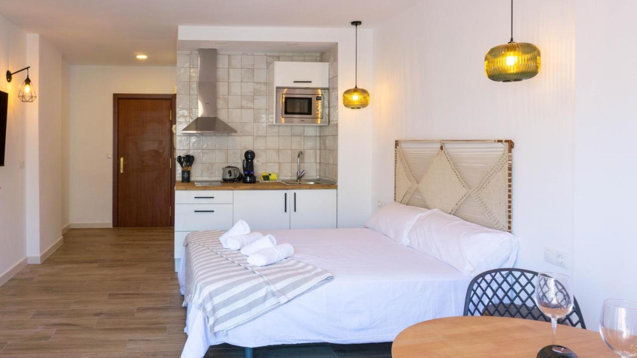 Apartment Carihuela Beach Malaga Torremolinos Kültér fotó